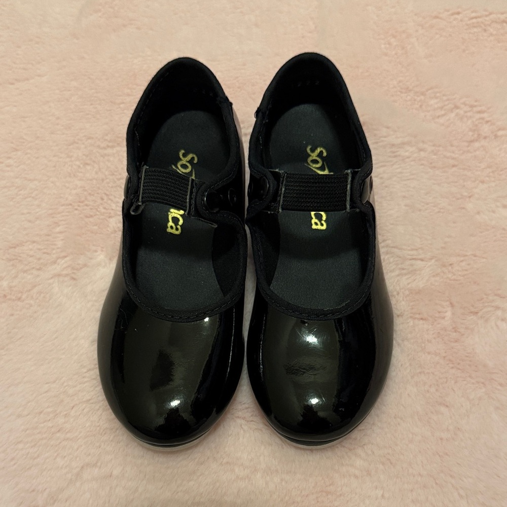 Girls Tap Dance Shoes** Bundle 5+ items and name your offer!!! 💖💞